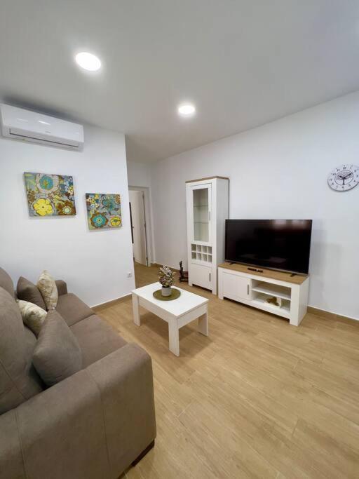Rockside Residences Suites La Linea La Línea de la Concepción Buitenkant foto